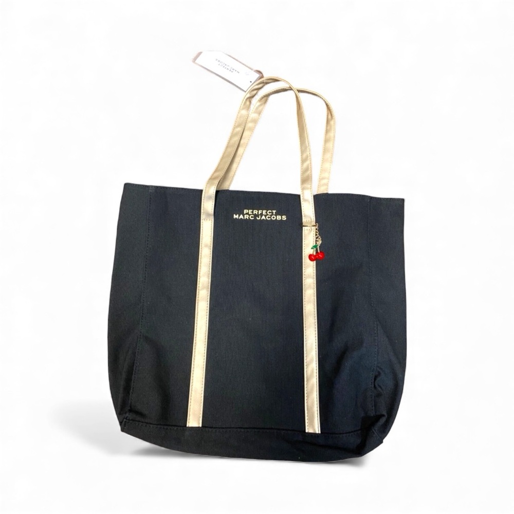 Perfect Marc Jacobs Tote Bag with Cherry Charm